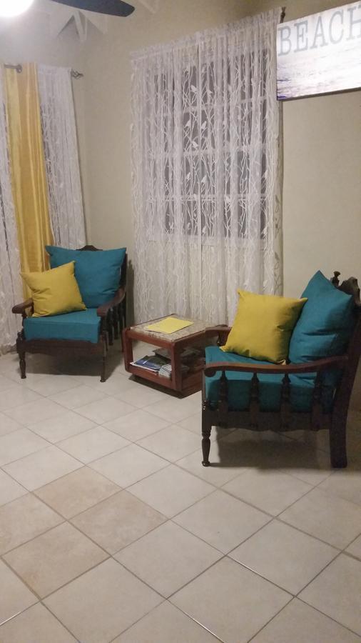 Spacious Colonial Bridgetown Luaran gambar